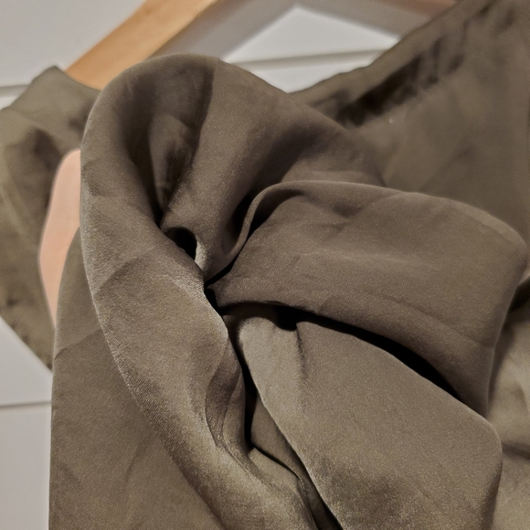 Cabi M tank top olive green oversized long shirt flowy lightweight sleeveless - Picture 5 of 16